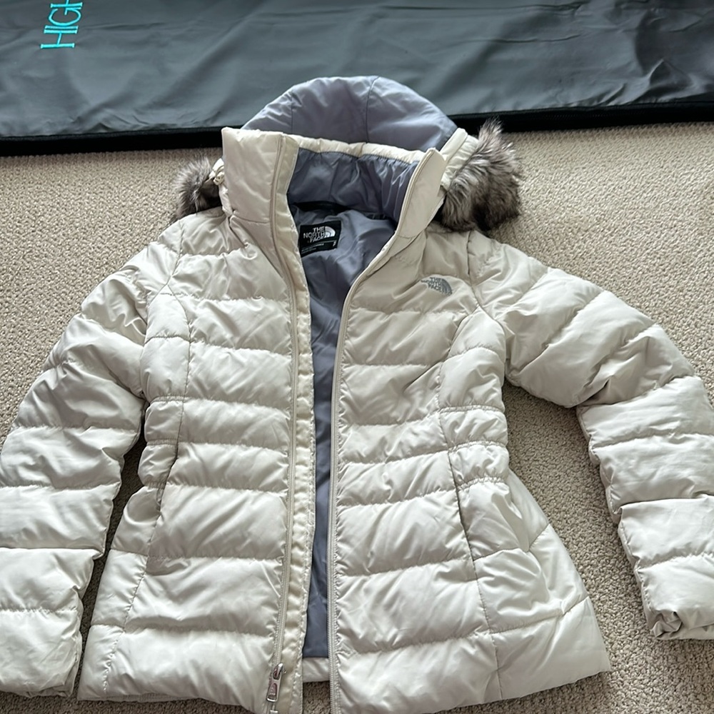 Small NorthFace jacket-cream color